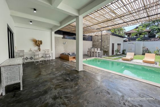 Image 2 from NEWLY RENOVATED 4 BEDROOM VILLA FOR YEARLY RENTAL IN BALI SEMINYAK