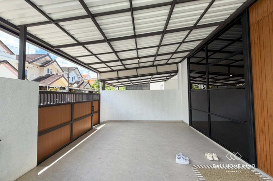 Image 15 from Villa 4 Kamar yang Baru Direnovasi Dijual di Seminyak Bali