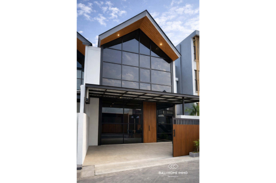 Image 18 from Villa 4 Kamar yang Baru Direnovasi Dijual di Seminyak Bali