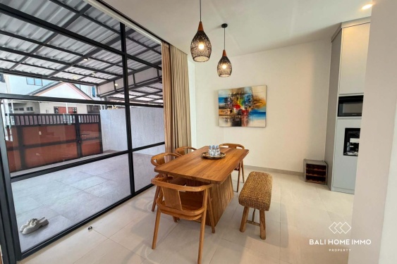 Image 3 from Villa 4 Kamar yang Baru Direnovasi Dijual di Seminyak Bali
