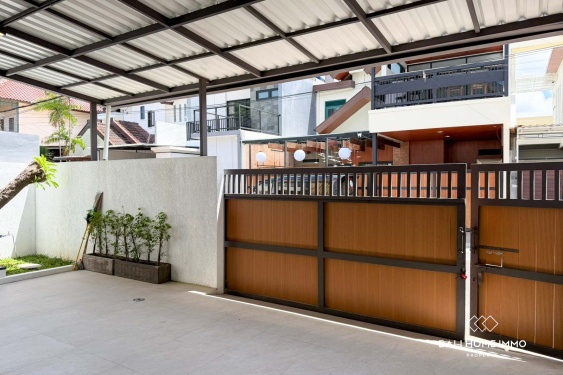 Image 16 from Villa de 4 chambres récemment rénovée à vendre à Seminyak, Bali