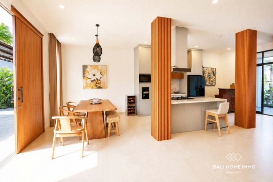 Image 3 from Villa 4 Kamar yang Baru Direnovasi Dijual di Seminyak Bali