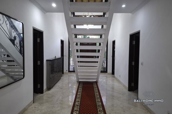 Image 15 from Newly Renovated 6 Bedroom Villa for Sale in Jimbaran