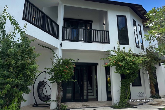 Image 19 from newly renovated 6 Bedrooms family villa for sale in Bali Pererenan beach