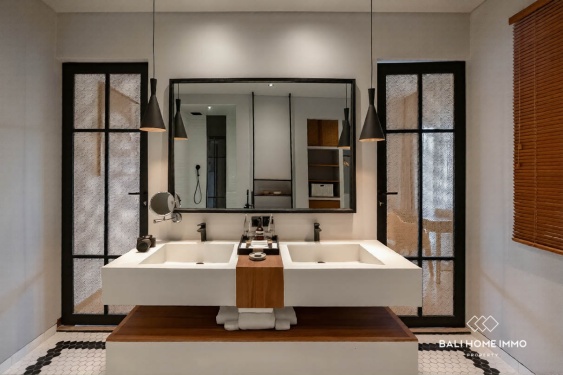 Image 9 from Villa de 4 chambres avec vue sur l'océan à vendre à Berawa