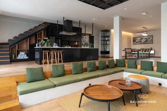 Image 3 from Villa dengan Pemandangan Laut dan 4 Kamar Dijual di Berawa