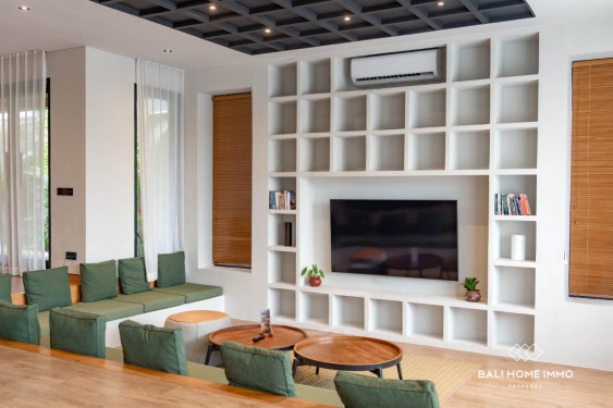 Image 2 from Villa dengan Pemandangan Laut dan 4 Kamar Dijual di Berawa