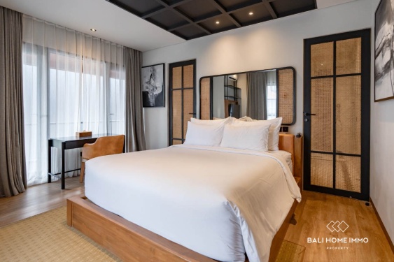 Image 7 from Villa dengan Pemandangan Laut dan 4 Kamar Dijual di Berawa