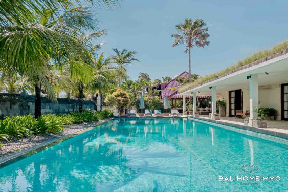 Image 1 from Villa de 5 chambres avec vue sur l'océan à vendre en pleine propriété à Bali Tanah Lot