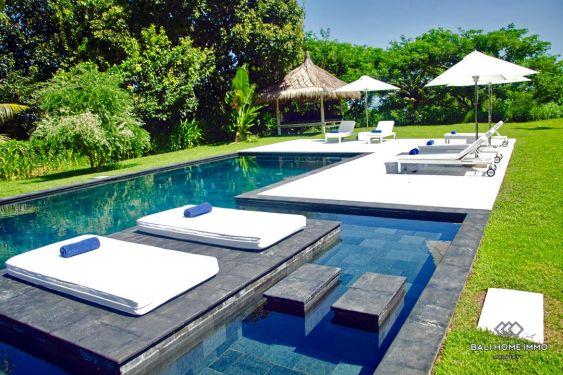 Image 2 from Villa 5 chambres avec vue sur l'océan à vendre en pleine propriété à Lombok