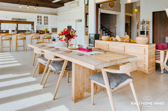 Image 8 from Vila 6+1 Kamar Tidur dengan pemandangan laut dijual dan disewakan di Bali Uluwatu