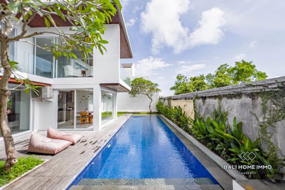Image 2 from Villa de 6 chambres avec vue sur l'océan à vendre en pleine propriété à Bali Bukit Peninsula Uluwatu