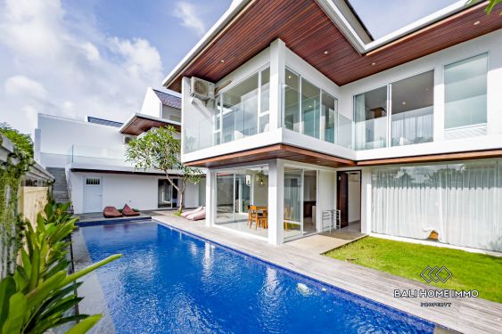 Image 1 from Villa de 6 chambres avec vue sur l'océan à vendre en pleine propriété à Bali Bukit Peninsula Uluwatu