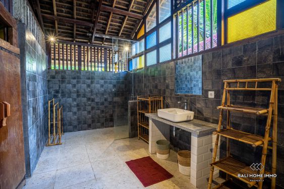 Image 16 from Beachfront 6 Bedroom Villa for Sale Freehold in West Bali