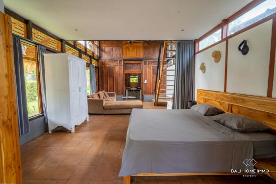 Image 11 from Beachfront 6 Bedroom Villa for Sale Freehold in West Bali