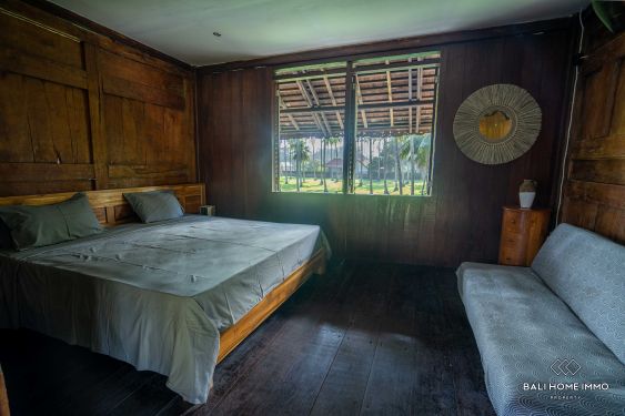 Image 14 from Beachfront 6 Bedroom Villa for Sale Freehold in West Bali