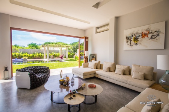 Image 6 from Villa berpemandangan Laut dan 7 Kamar untuk Dijual dan Disewa di Pantai Timur Bali