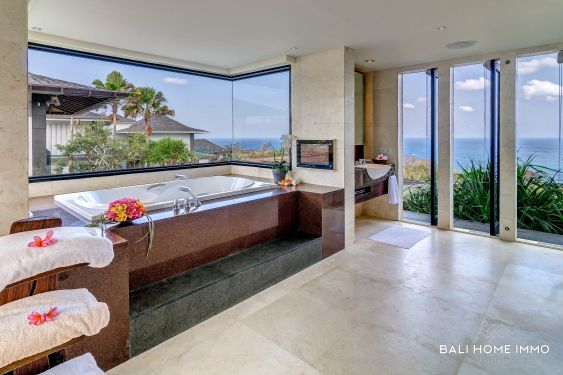 Image 8 from VILLA DE 7 CHAMBRES AVEC VUE SUR L'OCÉAN AU SOMMET DE LA FALAISE À VENDRE À BALI PANDAWA