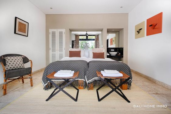 Image 10 from VILLA DENGAN 7 KAMAR PEMANDANGAN LAUT DIJUAL DENGAN HAK MILIK DI ULUWATU DEKAT PANTAI BINGIN