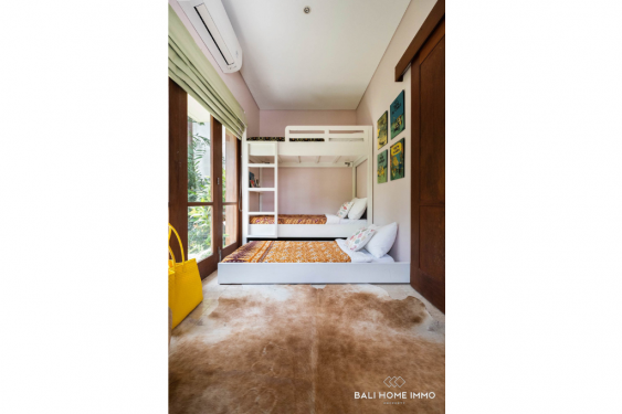 Image 12 from VILLA DENGAN 7 KAMAR PEMANDANGAN LAUT DIJUAL DENGAN HAK MILIK DI ULUWATU DEKAT PANTAI BINGIN