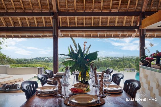 Image 5 from VILLA DENGAN 7 KAMAR PEMANDANGAN LAUT DIJUAL DENGAN HAK MILIK DI ULUWATU DEKAT PANTAI BINGIN