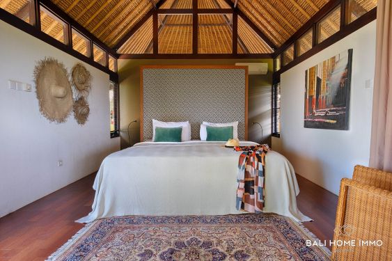 Image 9 from VILLA DENGAN 7 KAMAR PEMANDANGAN LAUT DIJUAL DENGAN HAK MILIK DI ULUWATU DEKAT PANTAI BINGIN