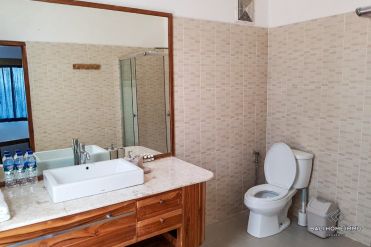 Image 8 from Hôtel avec vue sur l'océan à vendre en pleine propriété à Labuan Bajo