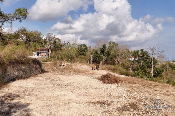 Image 3 from Terrain avec vue sur l'océan à vendre à Nusa Penida près du port