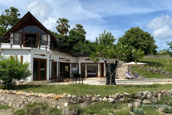 Image 8 from Vila berpemandangan laut, bungalow, dan gudang dijual di Pulau Rote