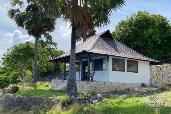 Image 9 from Vila berpemandangan laut, bungalow, dan gudang dijual di Pulau Rote
