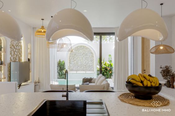 Image 7 from Villa moderne de 2 chambres sur plan à vendre en location à Kedungu Beachside