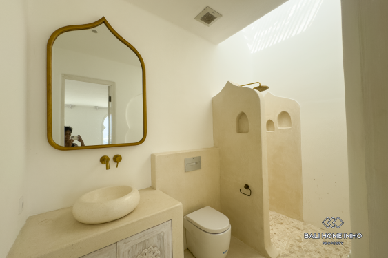 Image 11 from Villa neuve de 2 chambres au design unique à vendre près de la plage de Seseh, Bali