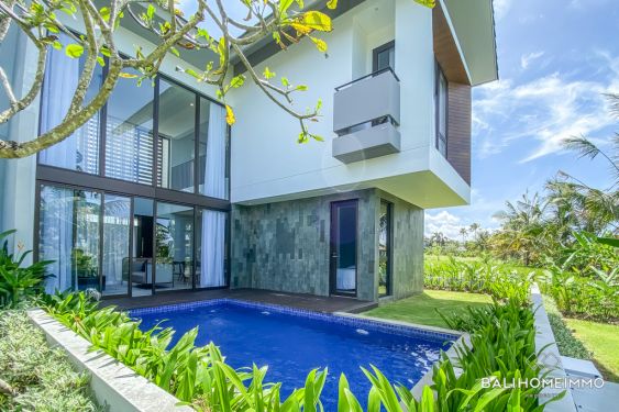 Image 1 from Villa hors plan de 3 chambres à vendre en pleine propriété près de la plage à Bali Kedungu