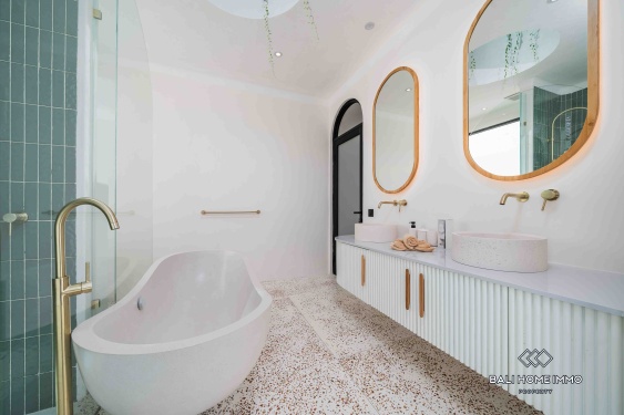 Image 20 from Villa de 3 chambres sur plan avec vue sur les rizières à vendre en location près de Berawa