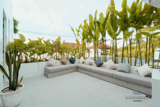 Image 11 from Villa moderne de 4 chambres sur plan à vendre en bail à Umalas Bali