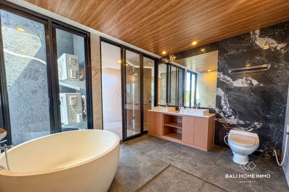 Image 14 from Villa de 4 chambres à vendre au cœur de Berawa Canggu