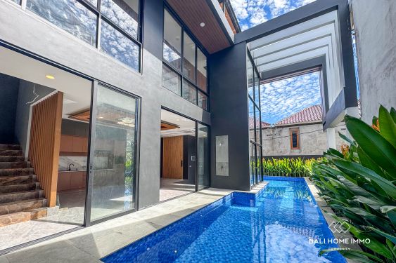 Image 1 from Villa de 4 chambres à vendre au cœur de Berawa Canggu