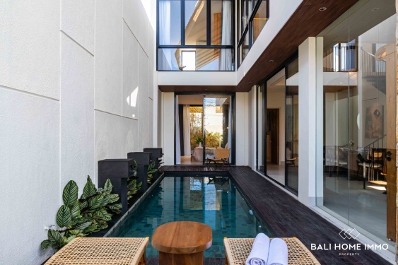 Villa baru dengan 4 kamar untuk dijual dan disewa di Seminyak.