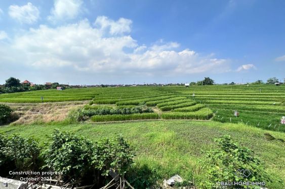 Image 10 from Dijual Vila 4 Kamar Berpemandangan Sawah di Canggu, Bali