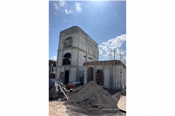 Image 14 from Sur plan élégante villa de 3 chambres avec vue sur l'océan à vendre à Bingin