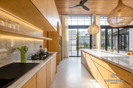 Image 10 from Luxueuse villa de 5 chambres sur plan à vendre en bail à  Bingin Bal