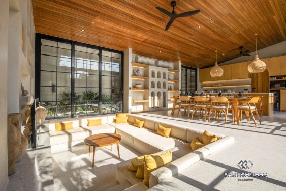 Image 4 from Luxueuse villa de 5 chambres sur plan à vendre en bail à  Bingin Bal