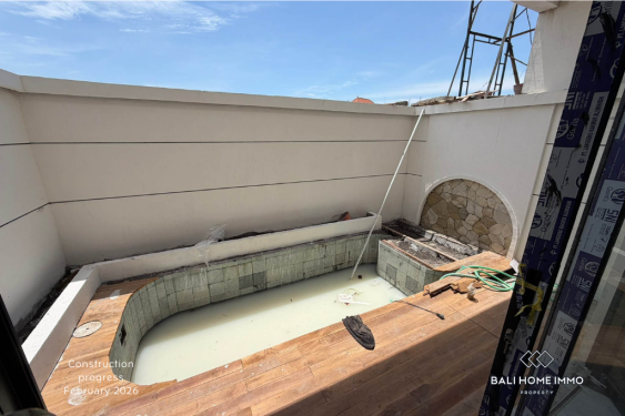 Image 1 from Villa méticuleuse d'une chambre avec vue sur l'océan, sur plan, à vendre à Ungasan