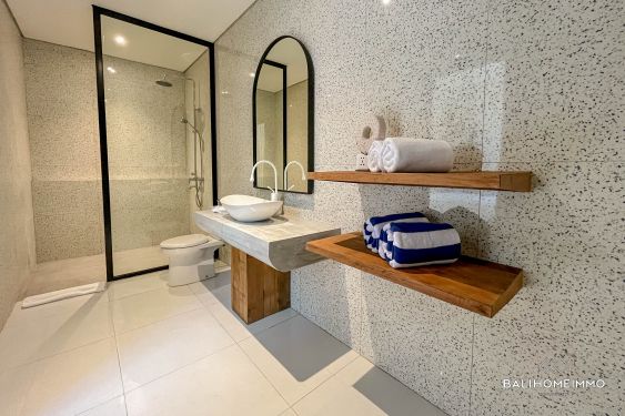 Image 14 from Vila 2 Kamar Bergaya Kontemporer Modern untuk Dijual dan Disewakan di Seminyak Bali