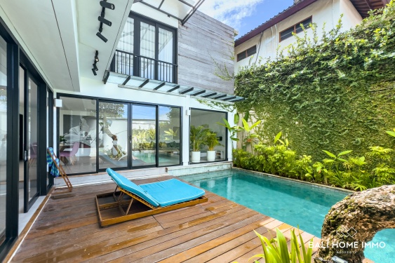 Image 1 from Vila 2 Kamar Tidur Terbuka di Area Utama Petitenget Disewakan Bulanan