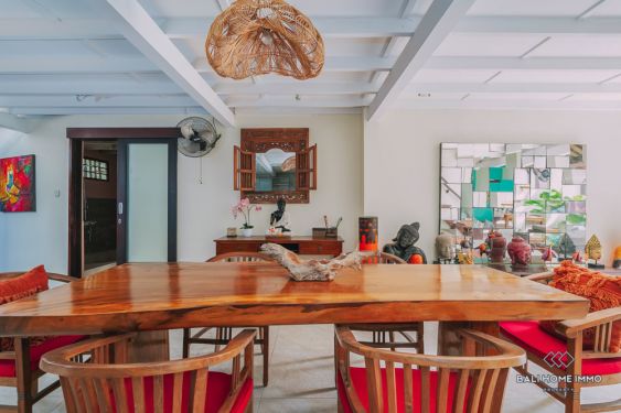 Image 10 from Villa 4 Kamar Tidur yang Damai untuk Disewakan Tahunan di Pusat Kawasan Wisata Seminyak