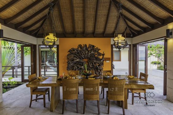 Image 8 from Villa pittoresque de 6 chambres avec vue sur l'océan à vendre en pleine propriété à Pandawa