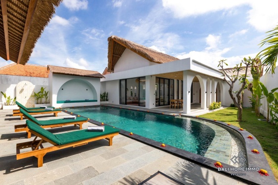 Prestigious 3-Bedroom Modern Tropical Villa For Sale in Pejeng Kawan