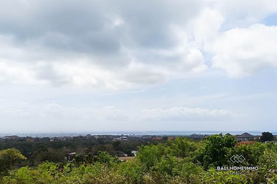 Image 3 from Terrain résidentiel à vendre avec vue sur l'océan et accès exclusif de 8 mètres à Ungasan