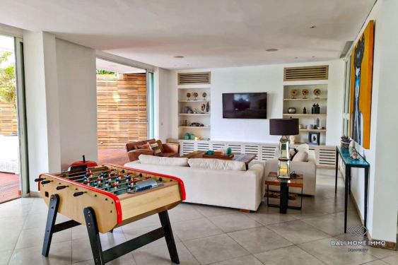 Image 6 from Villa Pemandangan Sawah 4 Kamar Dijual di Bali Kerobokan